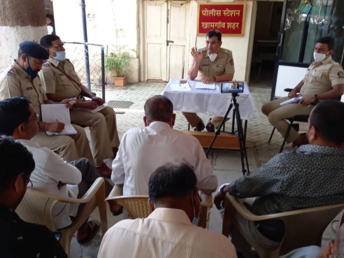 campaign in Khamgaon to decepline unruly traffic! | बेशिस्त वाहतुकीला वळण लावण्यासाठी खामगावात धडक मोहिम! campaign in Khamgaon to decepline unruly traffic! | बेशिस्त वाहतुकीला वळण लावण्यासाठी खामगावात धडक मोहिम!
