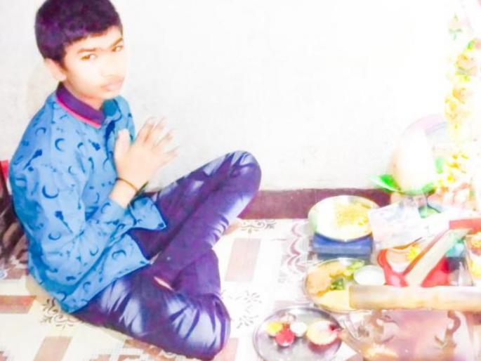 I saw how death happens on my mobile and in a few moments the boy choked | मृत्यु कसा होतो हे मोबाईलवर पाहिले अन् काही क्षणात मुलाने घेतला गळफास I saw how death happens on my mobile and in a few moments the boy choked | मृत्यु कसा होतो हे मोबाईलवर पाहिले अन् काही क्षणात मुलाने घेतला गळफास
