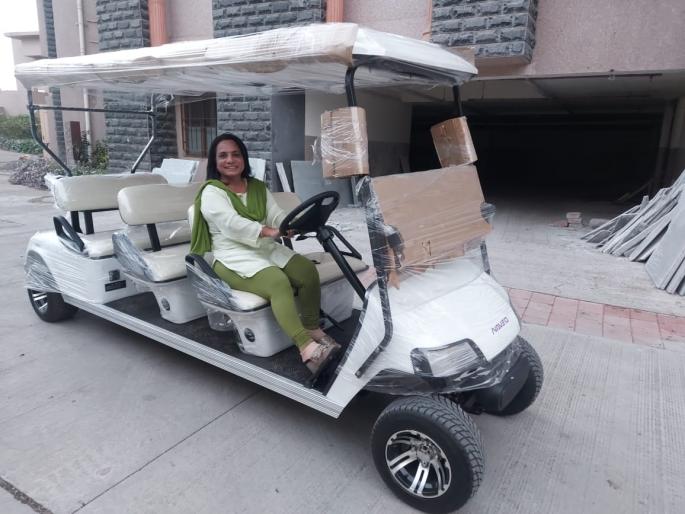 Good News; Vitthal Bhakt will travel in an e-rickshaw with a gear box like a Ferrari car | Good News; फेरारी गाडीसारखा गेअर बॉक्स आसलेल्या ई रिक्षात फिरणार विठ्ठल भक्त Good News; Vitthal Bhakt will travel in an e-rickshaw with a gear box like a Ferrari car | Good News; फेरारी गाडीसारखा गेअर बॉक्स आसलेल्या ई रिक्षात फिरणार विठ्ठल भक्त