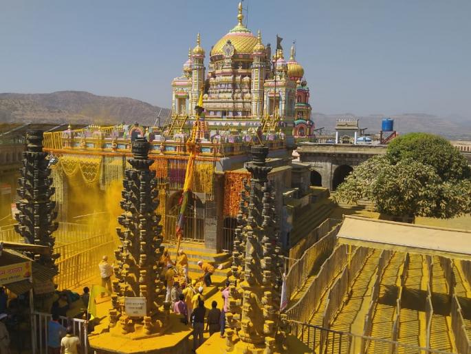 Jai Malhar! Magh pornima festival was cancelled due to covid | जय मल्हार! जेजुरीत यंदा शिखर काठ्यांचा जल्लोष नाही; कोविडमुळे यात्रा रद्द Jai Malhar! Magh pornima festival was cancelled due to covid | जय मल्हार! जेजुरीत यंदा शिखर काठ्यांचा जल्लोष नाही; कोविडमुळे यात्रा रद्द