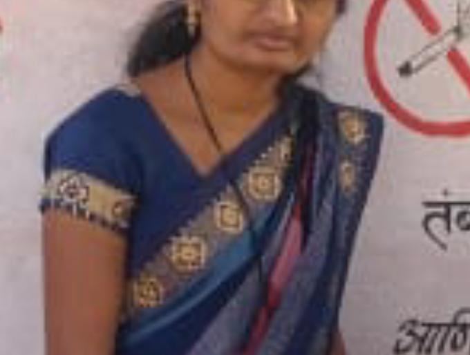 The teacher and the girl were killed on the spot when the Scooty fell on a rock near Erandol | एरंडोलनजीक स्कुटी खडीवर घसरून शिक्षिका आणि मुलगा जागीच ठार The teacher and the girl were killed on the spot when the Scooty fell on a rock near Erandol | एरंडोलनजीक स्कुटी खडीवर घसरून शिक्षिका आणि मुलगा जागीच ठार