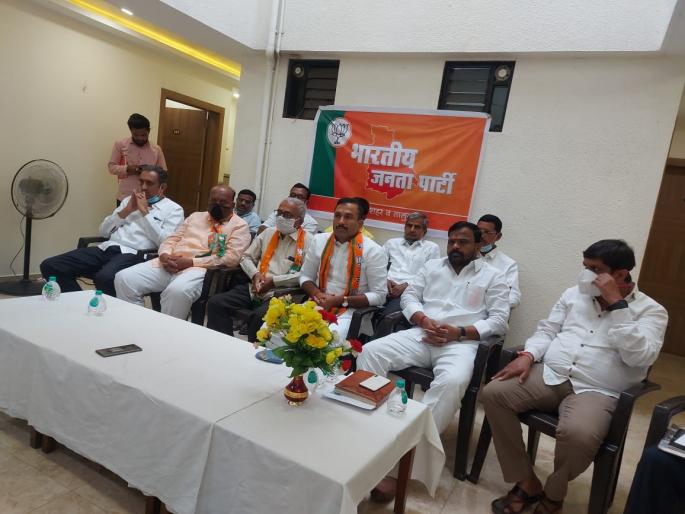 Paricharak, Patil, Avtade, Ronge want to contest by-election from BJP | परिचारक, पाटील, आवताडे, रोंगे भाजपा पक्षाकडून पोटनिवडणूक लढण्यासाठी इच्छुक Paricharak, Patil, Avtade, Ronge want to contest by-election from BJP | परिचारक, पाटील, आवताडे, रोंगे भाजपा पक्षाकडून पोटनिवडणूक लढण्यासाठी इच्छुक