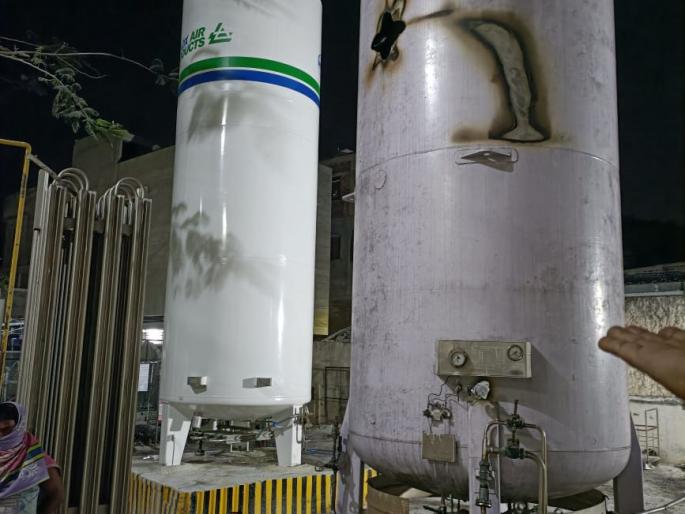 Big news; Oxygen tank explosion at Markandey Hospital; Lots of dust 50 feet high | मोठी बातमी; मार्कंडेय रूग्णालयात आॕक्सिजन टाकीचा स्फोट; ५० फूट उंच धुळीचे लोट Big news; Oxygen tank explosion at Markandey Hospital; Lots of dust 50 feet high | मोठी बातमी; मार्कंडेय रूग्णालयात आॕक्सिजन टाकीचा स्फोट; ५० फूट उंच धुळीचे लोट