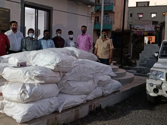 12 lakh 30 thousand gutka seized on Mumbai-Pune expressway; Social Security Squad action | मुंबई- पुणे द्रुतगती मार्गावर १२ लाख ३० हजारांचा गुटखा जप्त; सामाजिक सुरक्षा पथकाची कारवाई 12 lakh 30 thousand gutka seized on Mumbai-Pune expressway; Social Security Squad action | मुंबई- पुणे द्रुतगती मार्गावर १२ लाख ३० हजारांचा गुटखा जप्त; सामाजिक सुरक्षा पथकाची कारवाई