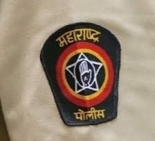 Youth arrested for abusing and beating at a police station | पोलिस चौकीतच घातला धुडगूस; पोलिसांना शिवीगाळ करत मारहाण; तरुणाला अटक Youth arrested for abusing and beating at a police station | पोलिस चौकीतच घातला धुडगूस; पोलिसांना शिवीगाळ करत मारहाण; तरुणाला अटक