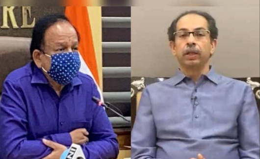 Corona Vaccination Politics : The state has stocks of vaccines! A new twist in the politics ignited by vaccination in the Central and State Governments | Corona Vaccination Politics: राज्यात लसींचा साठा आहे! केंद्र अन् ठाकरे सरकारमध्ये लसीकरणावरून पेटलेल्या राजकारणात नवा 'ट्विस्ट' Corona Vaccination Politics : The state has stocks of vaccines! A new twist in the politics ignited by vaccination in the Central and State Governments | Corona Vaccination Politics: राज्यात लसींचा साठा आहे! केंद्र अन् ठाकरे सरकारमध्ये लसीकरणावरून पेटलेल्या राजकारणात नवा 'ट्विस्ट'