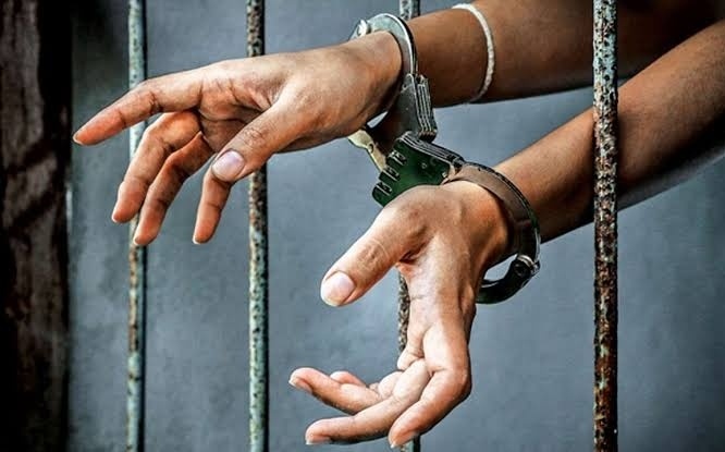 Young man arrested for inciting minor girl to commit suicide | अल्पवयीन मुलीला आत्महत्येस प्रवृत्त केल्याप्रकरणी तरुणाला अटक 