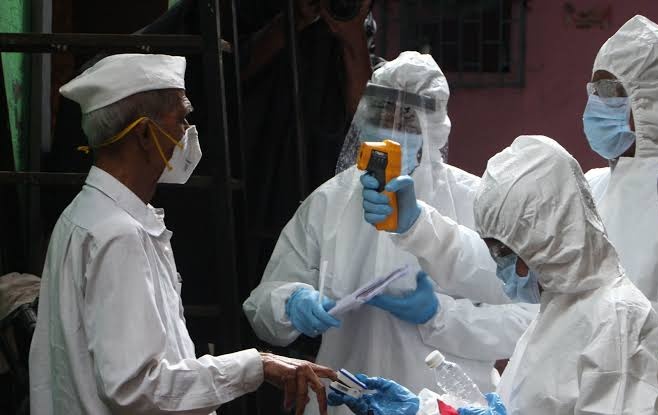 Corona virus Baramati: Increasing incidence of corona in Baramati; 3 thousand 370 corona patients found in 14 days | Corona virus Baramati: बारामतीकरांचं कोरोनाने वाढवलं टेन्शन ; १४ दिवसांत आढळले ३ हजार ३७० कोरोनाबाधित Corona virus Baramati: Increasing incidence of corona in Baramati; 3 thousand 370 corona patients found in 14 days | Corona virus Baramati: बारामतीकरांचं कोरोनाने वाढवलं टेन्शन ; १४ दिवसांत आढळले ३ हजार ३७० कोरोनाबाधित