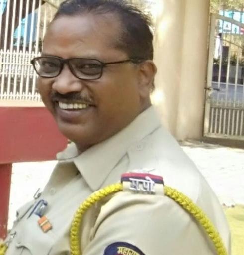 Assistant Sub-Inspector of Police Santosh Mhetre of Pune Police Force died due to corona | पुणे पोलीस दलातील सहायक पोलीस उपनिरीक्षक संतोष म्हेत्रे यांचा कोरोनामुळे मृत्यू Assistant Sub-Inspector of Police Santosh Mhetre of Pune Police Force died due to corona | पुणे पोलीस दलातील सहायक पोलीस उपनिरीक्षक संतोष म्हेत्रे यांचा कोरोनामुळे मृत्यू