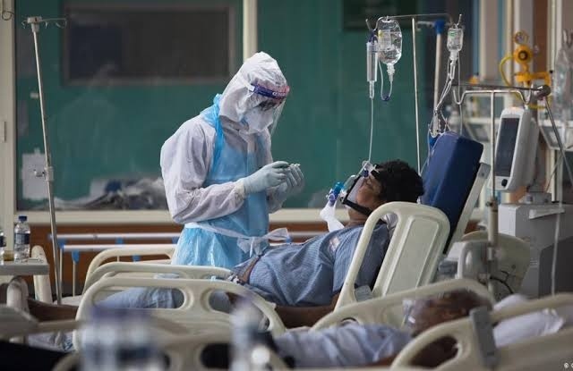 Coronavirus Pimpri: Arrangement of seven and a half thousand beds in Pimpri Chinchwad city, positivity rate of NMC 19.22 | Coronavirus Pimpri : पिंपरी चिंचवड शहरात साडेसात हजार बेड्सची व्यवस्था, महापालिकेचा पॉझिटिव्हीटी रेट १९.२२ Coronavirus Pimpri: Arrangement of seven and a half thousand beds in Pimpri Chinchwad city, positivity rate of NMC 19.22 | Coronavirus Pimpri : पिंपरी चिंचवड शहरात साडेसात हजार बेड्सची व्यवस्था, महापालिकेचा पॉझिटिव्हीटी रेट १९.२२