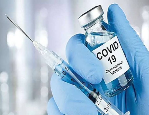 Coronavirus Vaccine : Corona preventive vaccination was three and a half million; 4,800 doses wereted | Coronavirus Vaccine : कोरोना प्रतिबंधक लसीकरण झाले साडेतीन लाख; ४ हजार ८०० डोस गेले वाया Coronavirus Vaccine : Corona preventive vaccination was three and a half million; 4,800 doses wereted | Coronavirus Vaccine : कोरोना प्रतिबंधक लसीकरण झाले साडेतीन लाख; ४ हजार ८०० डोस गेले वाया