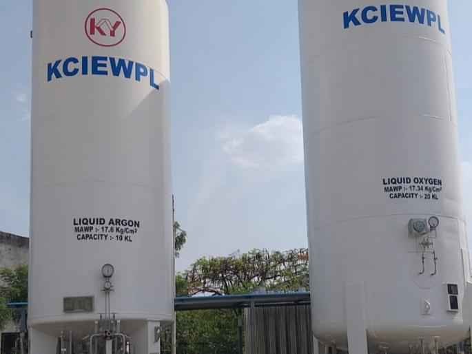 Jejuri, Ranjangaon's 2 new 'Oxygen' companies electric power connection Work completed in 48 hours | जेजुरी, रांजणगावच्या २ नवीन ‘ऑक्सिजन’ कंपन्यांना युध्दपातळीवर वीजजोडणी; ४८ तासांत काम पूर्ण