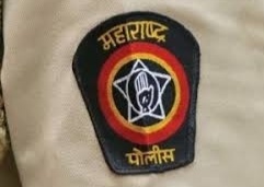 It is expensive to have a 'party' from the relatives of the accused who are black-marketing Remdesiver injections; Suspension of sub-inspector | रेमडेसिविर इंजेक्शनचा काळाबाजार करणाऱ्या आरोपींच्या नातेवाईकांकडून 'पार्टी' घेणे महागात ; उपनिरीक्षकाचे निलंबन