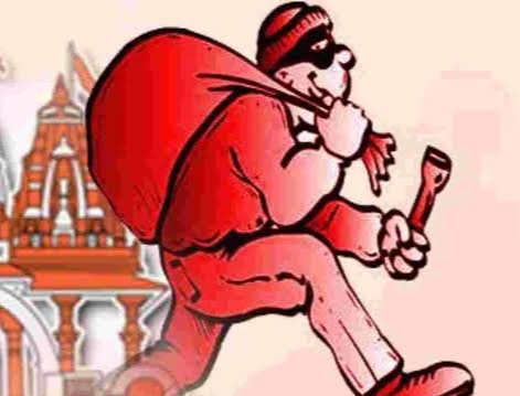 Theft at Shitaladevi temple in Nana Peth; A CCTV recorder along with Devi's jewellery was also stolen | नाना पेठेतील शितळादेवी मंदिरात चोरी; देवीच्या दागिन्यांसह सीसीटीव्ही रेकॉर्डरही चोरीला