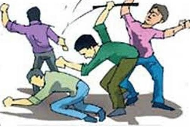 Asked why to make the sound system louder; weopan attack on youth by 4 perosn | साऊंड सिस्टिम मोठ्याने लावण्याचा विचारला जाब; चौघांचा तरुणावर कोयत्याने वार करत प्राणघातक हल्ला Asked why to make the sound system louder; weopan attack on youth by 4 perosn | साऊंड सिस्टिम मोठ्याने लावण्याचा विचारला जाब; चौघांचा तरुणावर कोयत्याने वार करत प्राणघातक हल्ला