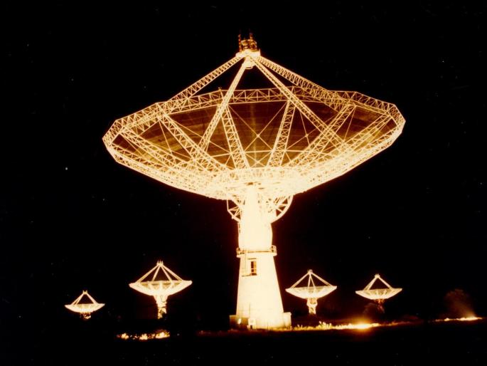 Scientists succeed in revealing the patchy environment of rare cosmic explosion | विश्वातील स्फोटांचे संदिग्ध वातावरण उघड करण्यात 'जीएमआरटी'च्या शास्त्रज्ञांना यश