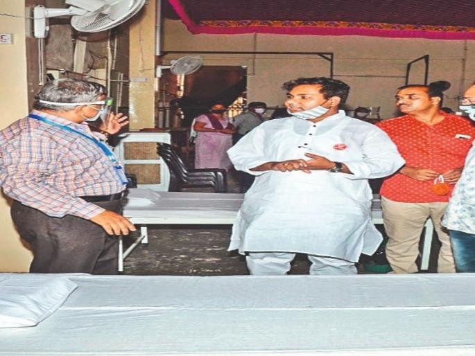 Covid Hospital was built in just seven hours by mortgaging the ornaments of the house in Dhanori | Real Hero! आई अन् पत्नीचे दागिने गहाण ठेवून ७ दिवसांत उभं केलं कोविड हॉस्पिटल Covid Hospital was built in just seven hours by mortgaging the ornaments of the house in Dhanori | Real Hero! आई अन् पत्नीचे दागिने गहाण ठेवून ७ दिवसांत उभं केलं कोविड हॉस्पिटल