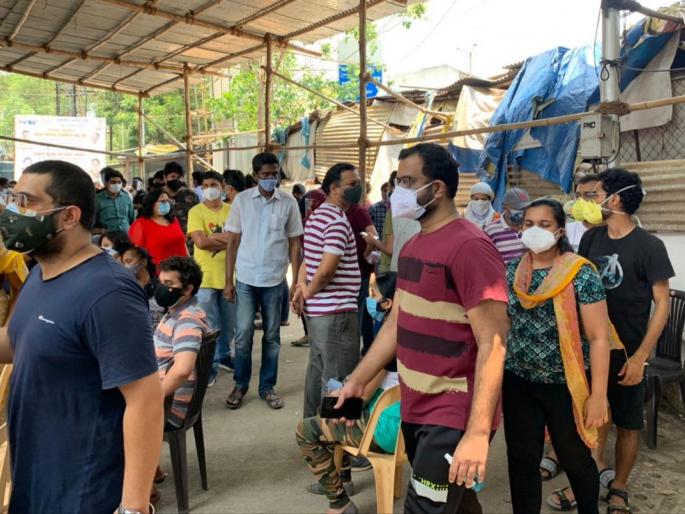 100 vaccines and 500 civilians. Confusion at vaccination centers | Corona Vaccination Pune: १०० लसी आणि ५०० नागरीक! लसीकरण केंद्रांवर गोंधळच गोंधळ 100 vaccines and 500 civilians. Confusion at vaccination centers | Corona Vaccination Pune: १०० लसी आणि ५०० नागरीक! लसीकरण केंद्रांवर गोंधळच गोंधळ