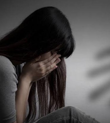 The little girl's 'amazing'alertness ; Reported abuse of stepmother directly to 'Child Helpline' | लहान मुलीची 'कमाली'ची सतर्कता; सावत्र आईच्या छळाची माहिती दिली थेट 'चाईल्ड हेल्पलाईन'ला The little girl's 'amazing'alertness ; Reported abuse of stepmother directly to 'Child Helpline' | लहान मुलीची 'कमाली'ची सतर्कता; सावत्र आईच्या छळाची माहिती दिली थेट 'चाईल्ड हेल्पलाईन'ला