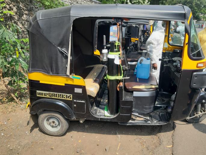 Great! The humanity of the angels of "Baghtoy Rikshawala Forum" in the haveli area; Rickshaw service for oxygen patients | भारीच! हवेली परिसरात "बघतोय रिक्षावाला फोरम"च्या देवदूतांची माणुसकी; ऑक्सिजन रुग्णांसाठी रिक्षासेवा 