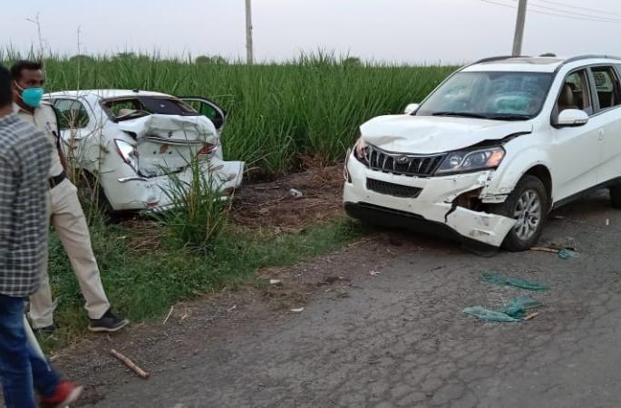 Cinestyle thrill! Attempt to kill police by relatives of accused in robbery case | सिनेस्टाईल थरार! दरोड्यातील आरोपीच्या नातेवाईकांकडून पोलिसांना जीवे मारण्याचा प्रयत्न Cinestyle thrill! Attempt to kill police by relatives of accused in robbery case | सिनेस्टाईल थरार! दरोड्यातील आरोपीच्या नातेवाईकांकडून पोलिसांना जीवे मारण्याचा प्रयत्न