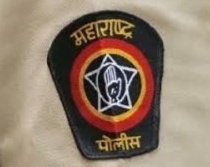 Under the pretext of getting a job in the Pune Municipal Corporation, the women police fruad of 4.5 lakh to the national kabaddi players. | पुणे महापालिकेत नोकरीच्या बहाण्याने महिला पोलिसानेच राष्ट्रीय कबड्डीपटू तरुणींना घातला साडे चार लाखांना गंडा Under the pretext of getting a job in the Pune Municipal Corporation, the women police fruad of 4.5 lakh to the national kabaddi players. | पुणे महापालिकेत नोकरीच्या बहाण्याने महिला पोलिसानेच राष्ट्रीय कबड्डीपटू तरुणींना घातला साडे चार लाखांना गंडा