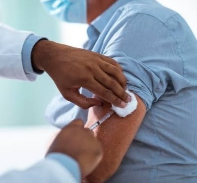 Corona Vaccination Pune: Vaccination centers will be closed on Friday due to non-supply of vaccines by the state government. | Corona Vaccination Pune: पुणेकरांनो, लसींचा पुरवठा न झाल्याने शहरातील लसीकरण केंद्र शुक्रवारी बंद राहणार Corona Vaccination Pune: Vaccination centers will be closed on Friday due to non-supply of vaccines by the state government. | Corona Vaccination Pune: पुणेकरांनो, लसींचा पुरवठा न झाल्याने शहरातील लसीकरण केंद्र शुक्रवारी बंद राहणार