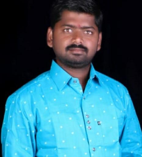 The 14-hour battle in the Arabian Sea was a success; Tautke cyclone survives Mars storm | अरबी समुद्रातील १४ तासाची झुंज ठरली यशस्वी; तौत्के चक्री वादळातून वाचला मंगळवेढ्यातील तरुण The 14-hour battle in the Arabian Sea was a success; Tautke cyclone survives Mars storm | अरबी समुद्रातील १४ तासाची झुंज ठरली यशस्वी; तौत्के चक्री वादळातून वाचला मंगळवेढ्यातील तरुण