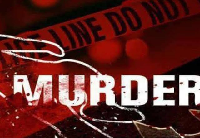 The women's dead body was found in a home; Shocking incidents in the Dhankawadi area | रक्ताच्या थारोळ्यात आढळला महिलेचा मृतदेह, धनकवडी परिसरात एकच खळबळ The women's dead body was found in a home; Shocking incidents in the Dhankawadi area | रक्ताच्या थारोळ्यात आढळला महिलेचा मृतदेह, धनकवडी परिसरात एकच खळबळ