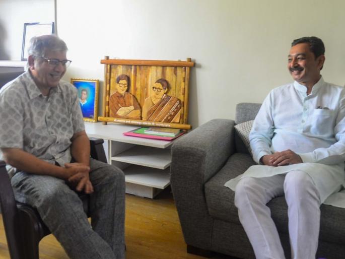 Maratha Reservation : ... then why can't Prakash Ambedkar and I come together? Sambhaji Raje revealed the reason behind the visit | Maratha Reservation : ...तर मग मी आणि प्रकाश आंबेडकर का नाही एकत्र येऊ शकत ? संभाजीराजेंनी उलगडलं भेटीमागचं 'राज'कारण Maratha Reservation : ... then why can't Prakash Ambedkar and I come together? Sambhaji Raje revealed the reason behind the visit | Maratha Reservation : ...तर मग मी आणि प्रकाश आंबेडकर का नाही एकत्र येऊ शकत ? संभाजीराजेंनी उलगडलं भेटीमागचं 'राज'कारण