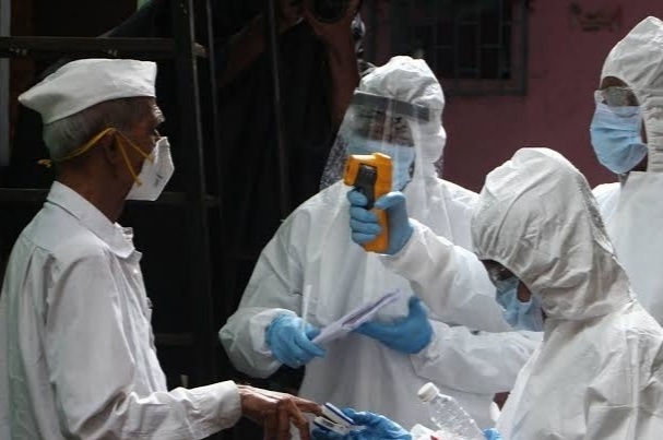 Corona virus Baramati: The number of corona patients in Baramati decreased; Only 14 in city areas and 35 in rural areas | Corona virus Baramati : बारामतीत कोरोनाग्रस्तांची संख्या घटली; शहरात केवळ १४, तर ग्रामीणमध्ये ३५ नवे रुग्ण Corona virus Baramati: The number of corona patients in Baramati decreased; Only 14 in city areas and 35 in rural areas | Corona virus Baramati : बारामतीत कोरोनाग्रस्तांची संख्या घटली; शहरात केवळ १४, तर ग्रामीणमध्ये ३५ नवे रुग्ण