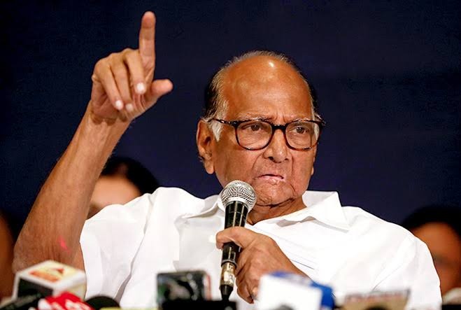 Sanjay Raut: It is fashion to criticize on Sharad Pawar | Sanjay Raut : शरद पवारांवर आरोप करण्याची सध्या फॅशन, त्याच्याशिवाय बातम्याच होत नाही...