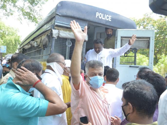 End of Sudanatya .. Beginning of Solapuri battle! | सूडनाट्याचा अंत.. सोलापुरी लढ्याचा आरंभ! End of Sudanatya .. Beginning of Solapuri battle! | सूडनाट्याचा अंत.. सोलापुरी लढ्याचा आरंभ!