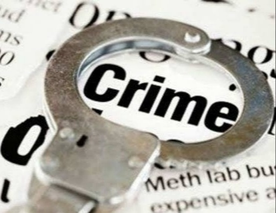 Vandalism car and ‘CCTV’ due to family issue in chikhali | चिखलीत घरगुती भांडणातून राडा; ‘सीसीटीव्ही’सह वाहनाची तोडफोड Vandalism car and ‘CCTV’ due to family issue in chikhali | चिखलीत घरगुती भांडणातून राडा; ‘सीसीटीव्ही’सह वाहनाची तोडफोड