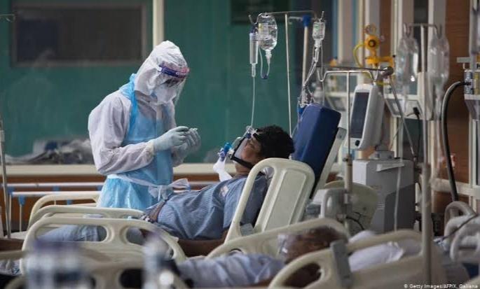 Corona virus Pune: 283 new corona infected and 255 corona free in Pune on Wednesday | Corona virus Pune : पुणे शहरात बुधवारी २८३ नवे कोरोनाबाधित तर २५५ जण कोरोनामुक्त Corona virus Pune: 283 new corona infected and 255 corona free in Pune on Wednesday | Corona virus Pune : पुणे शहरात बुधवारी २८३ नवे कोरोनाबाधित तर २५५ जण कोरोनामुक्त