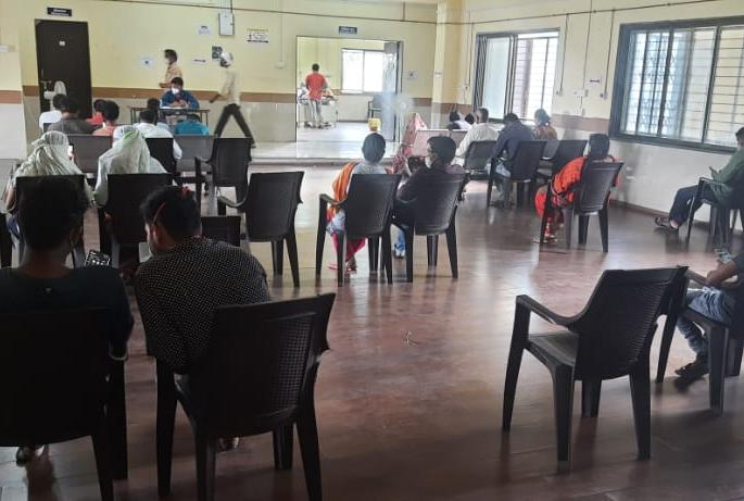 Corona Vaccine: Vaccination of 18 year olds started | Corona Vaccine : १८ वर्षांवरील युवकांच्या लसीकरणाला प्रारंभ Corona Vaccine: Vaccination of 18 year olds started | Corona Vaccine : १८ वर्षांवरील युवकांच्या लसीकरणाला प्रारंभ