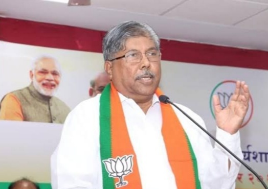 46 years since the Emergency; BJP state president Chandrakant Patil targets Congress via tweet | आणीबाणीच्या घटनेला ४६ वर्ष पूर्ण; भाजप प्रदेशाध्यक्ष चंद्रकांत पाटलांचा काँग्रेसवर ट्विटद्वारे निशाणा 46 years since the Emergency; BJP state president Chandrakant Patil targets Congress via tweet | आणीबाणीच्या घटनेला ४६ वर्ष पूर्ण; भाजप प्रदेशाध्यक्ष चंद्रकांत पाटलांचा काँग्रेसवर ट्विटद्वारे निशाणा