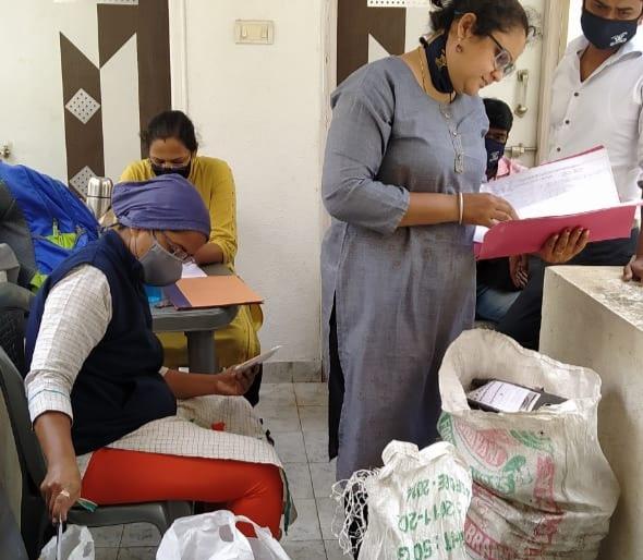 Some more assets of Samrudh Jeevan Company are in the hands of CID; Documents received from 2 flats in Narhe and Ambegaon | समृद्ध जीवन कंपनीची आणखी काही मालमत्ता सीआयडीच्या हाती; नर्हे, आंबेगावात २ फ्लॅटमधून मिळाली कागदपत्रे Some more assets of Samrudh Jeevan Company are in the hands of CID; Documents received from 2 flats in Narhe and Ambegaon | समृद्ध जीवन कंपनीची आणखी काही मालमत्ता सीआयडीच्या हाती; नर्हे, आंबेगावात २ फ्लॅटमधून मिळाली कागदपत्रे