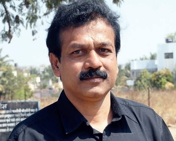 RTI activist Ravindra Barhate's son arrested by crime branch | माहिती अधिकार कार्यकर्ता रवींद्र बर्हाटेच्या मुलाला गुन्हे शाखेकडून अटक RTI activist Ravindra Barhate's son arrested by crime branch | माहिती अधिकार कार्यकर्ता रवींद्र बर्हाटेच्या मुलाला गुन्हे शाखेकडून अटक