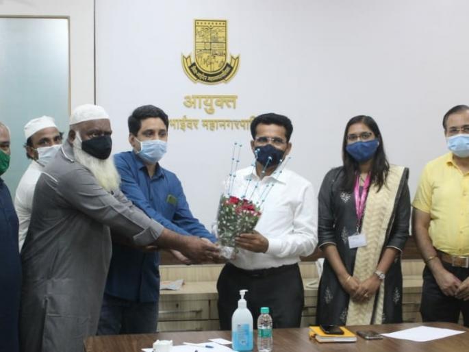 Residents of Banegar street thanked the municipality for taking action against the hawkers | फेरीवाल्यांवर कारवाई केल्याने बाणेगर गल्लीतील रहिवाशांनी मानले पालिकेचे आभार Residents of Banegar street thanked the municipality for taking action against the hawkers | फेरीवाल्यांवर कारवाई केल्याने बाणेगर गल्लीतील रहिवाशांनी मानले पालिकेचे आभार