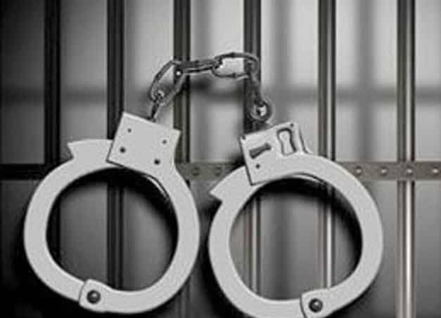 Entrepreneur Gaikwad father and son finally arrested; Arrested from Udpi in Karnataka | उद्योजक गायकवाड पिता पुत्रांना अखेर अटक; कर्नाटकातील उडपीतून घेतले ताब्यात Entrepreneur Gaikwad father and son finally arrested; Arrested from Udpi in Karnataka | उद्योजक गायकवाड पिता पुत्रांना अखेर अटक; कर्नाटकातील उडपीतून घेतले ताब्यात