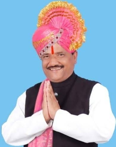 Junnar's former Zilla Parishad president charged with violating Corona rules | कोरोना नियमांचे उल्लंघन केल्याप्रकरणी जुन्नरच्या माजी जिल्हा परिषद अध्यक्षांवर गुन्हा