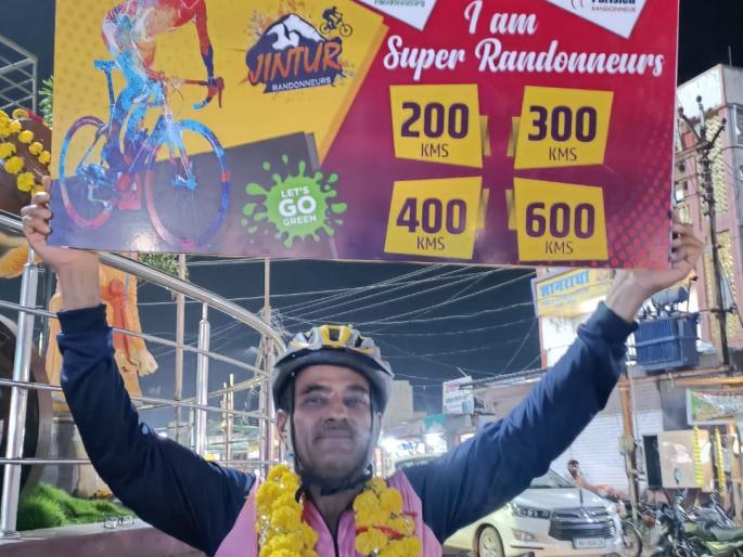 600 km in 38 hours on a bicycle. I Cross the gap | सायकलवर ३८ तासात केले ६०० कि. मी. अंतर पार 600 km in 38 hours on a bicycle. I Cross the gap | सायकलवर ३८ तासात केले ६०० कि. मी. अंतर पार