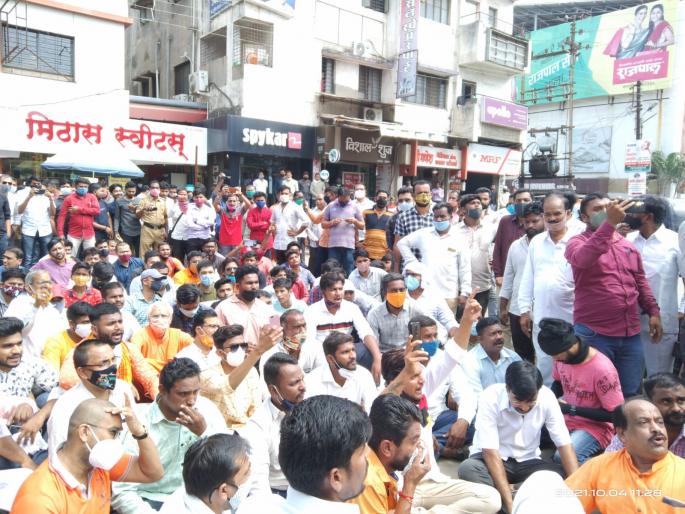 Sangamnerkar rallied to demand closure of the slaughterhouse | कत्तलखाने बंद करण्याच्या मागणीसाठी संगमनेरकर एकवटले Sangamnerkar rallied to demand closure of the slaughterhouse | कत्तलखाने बंद करण्याच्या मागणीसाठी संगमनेरकर एकवटले