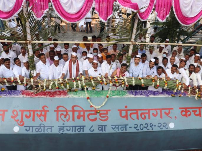 The Modi government's promotion of ethanol production is a great relief to the distressed sugar factories | मोदी सरकारने इथेनॉल निर्मितीस प्रोत्साहन दिल्यामुळे अडचणीतील साखर कारखान्यांना मोठा दिलासा 