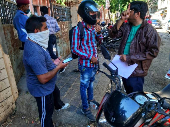Candidates rush to find health department examination centers | आरोग्य विभागाच्या परीक्षेचे केंद्र शोधण्यासाठी धावाधाव, उमेदवारांची दमछाक Candidates rush to find health department examination centers | आरोग्य विभागाच्या परीक्षेचे केंद्र शोधण्यासाठी धावाधाव, उमेदवारांची दमछाक