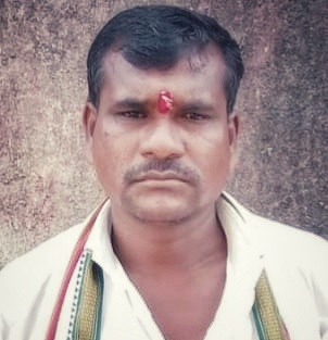 The body of a sugarcane laborer was found at Mukadam's house. A case has been registered against two brothers | मुकादमाच्या घरी आढळला ऊसतोड मजुराचा मृतदेह, दोन भावांविरोधात गुन्हा दाखल The body of a sugarcane laborer was found at Mukadam's house. A case has been registered against two brothers | मुकादमाच्या घरी आढळला ऊसतोड मजुराचा मृतदेह, दोन भावांविरोधात गुन्हा दाखल