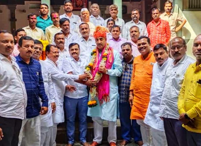 Pandharpur MLA Prashant Paricharak honored; Find out exactly what the reason is | पंढरपूरचे आमदार प्रशांत परिचारक यांचा सन्मान; जाणून घ्या काय आहे नेमकं कारण अन् कोणी केला सन्मान