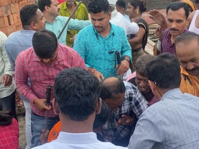 Illegal hand furnace operators attacked a team of State Excise Department in Solapur | अवैध हातभट्टी चालकांचा सोलापुरातील राज्य उत्पादन शुल्क विभागाच्या पथकावर हल्ला