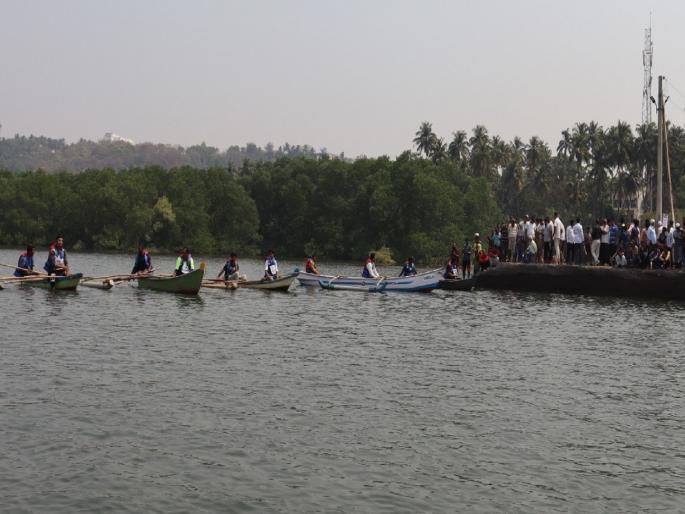 King of Ratna Sagar competition on the sea shore of Karla Jetty in Ratnagiri | रत्नागिरीच्या समुद्रात रंगली ‘रत्नसागरचा राजा’; स्पर्धेत मिरकर-भाटकर जोडीने पटकावला प्रथम क्रमांक King of Ratna Sagar competition on the sea shore of Karla Jetty in Ratnagiri | रत्नागिरीच्या समुद्रात रंगली ‘रत्नसागरचा राजा’; स्पर्धेत मिरकर-भाटकर जोडीने पटकावला प्रथम क्रमांक